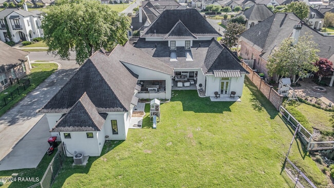 Building Photo - 300 Brightwood Dr
