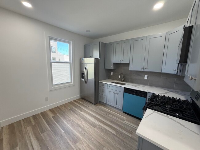 Building Photo - 36 Bidwell Ave