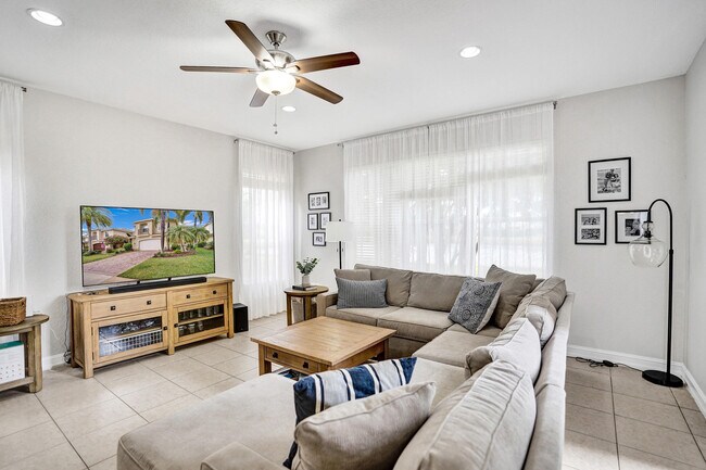 Building Photo - 8876 Sandy Crest Ln