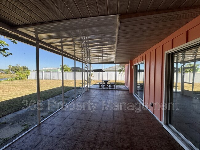 Building Photo - 2379 Conway Blvd