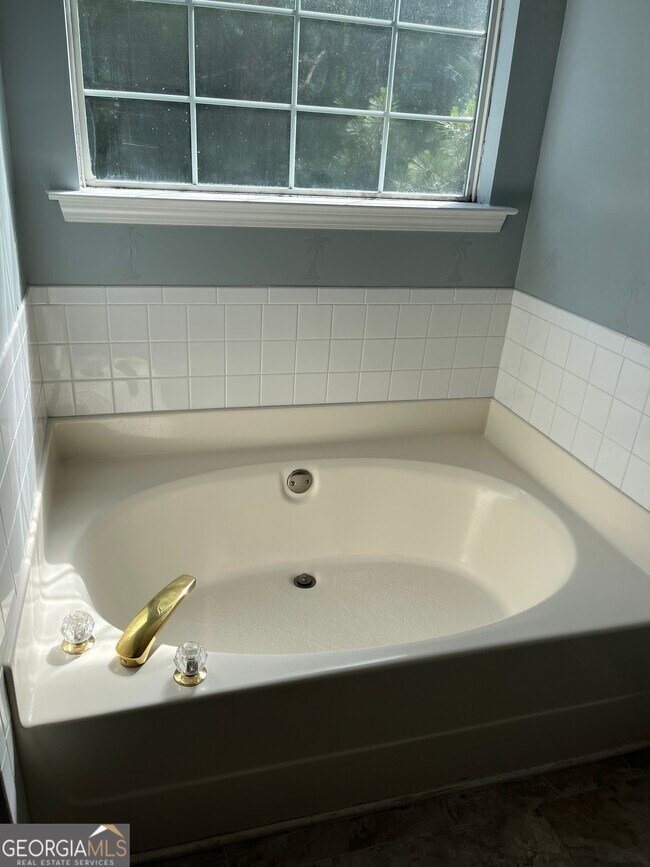 Building Photo - 506 Rosewood Cir