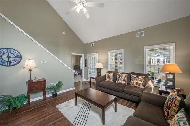 Building Photo - 2041 Greenhill Pass