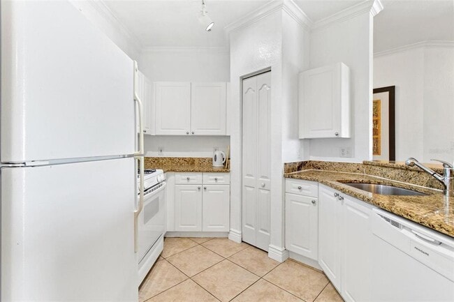 Building Photo - 2739 Via Capri