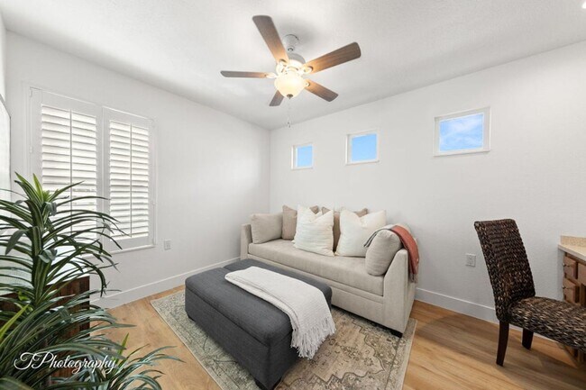 Building Photo - 1673 Warm River Dr