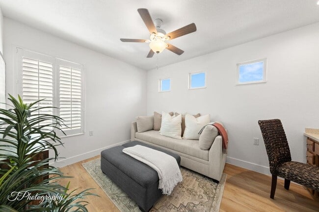 Building Photo - 3 Bedroom Home In SunRiver Community 55+