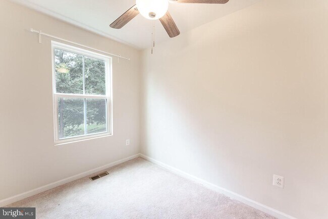 Building Photo - 163 Emmet St