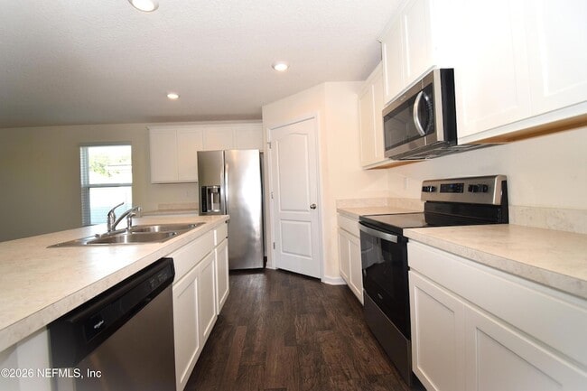 Building Photo - 3733 Shiner Dr