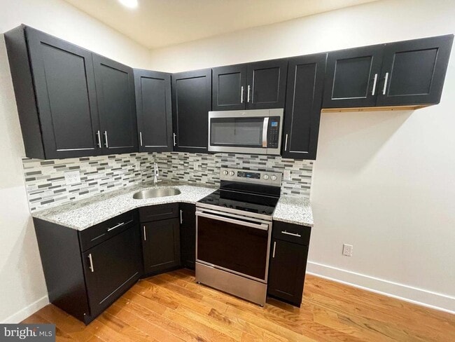 Building Photo - 309 S 60th St