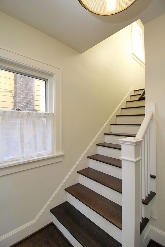 Building Photo - 2241 NE 33rd Ave