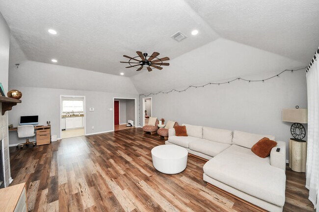 Building Photo - 20923 Moor Lily Ct