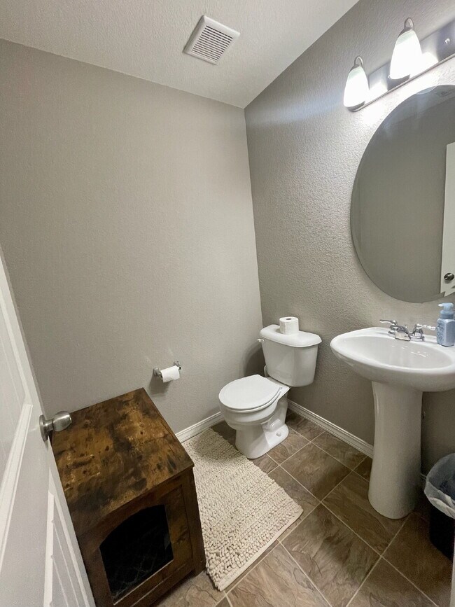 Building Photo - Charming Corner-Lot Home with Office, Fire Pit and Solar Panels on Primavera Lane, Fountain, CO!