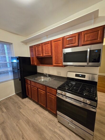 Building Photo - 46 Kelly Pky