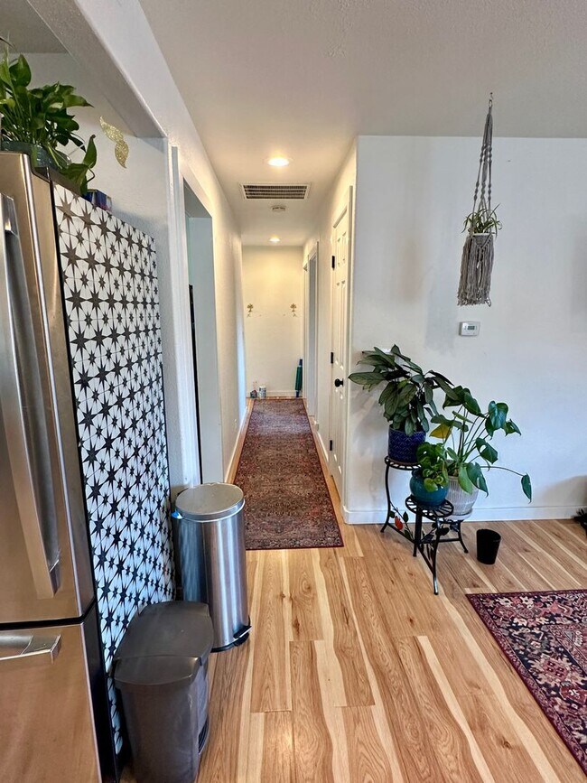 Building Photo - Beautifully Remodeled Home Backing Up to t...