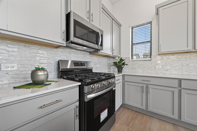 Building Photo - 1213 Mercantile St