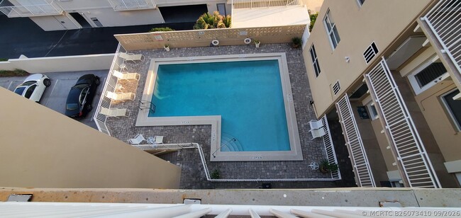 Building Photo - 4500 S Ocean Blvd