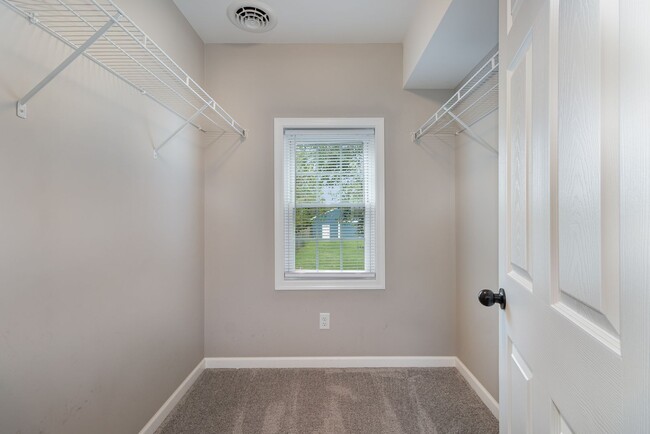 Building Photo - 4 Bedroom home in historic downtown Carlisle, PA!