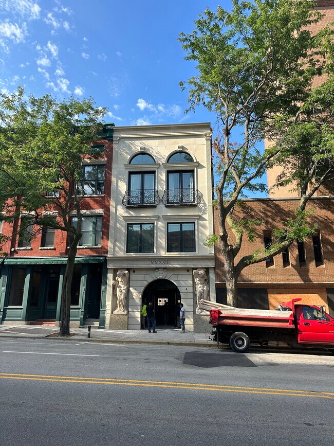 Building Photo - 218 Washington St