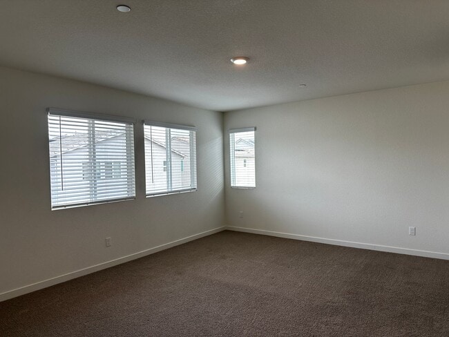 Building Photo - 5057 Star Dance Cir