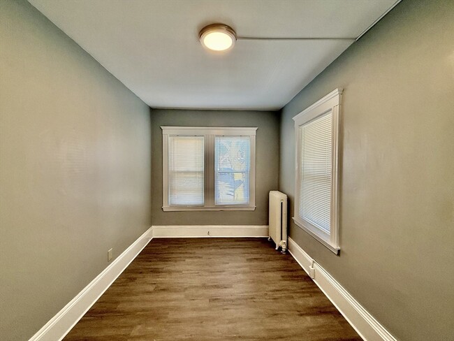 Building Photo - 19 Pierce St