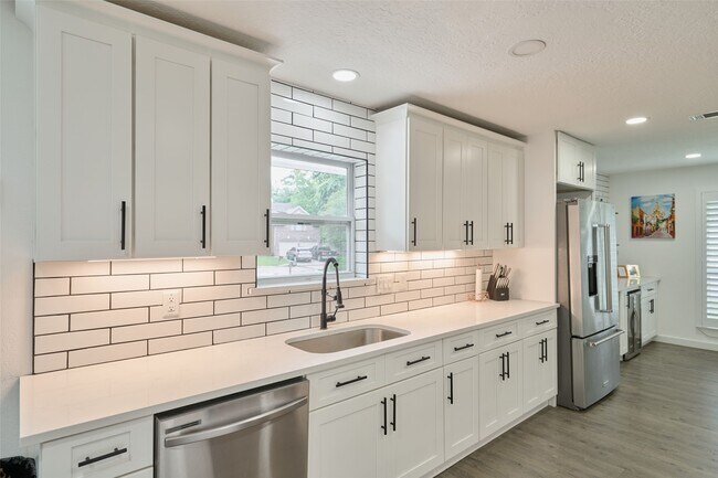 Building Photo - 3607 Hickory Hill Ln