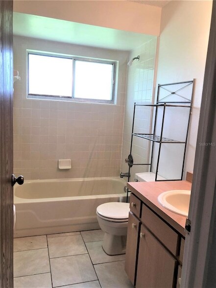 Building Photo - 1120 N Brickell Dr