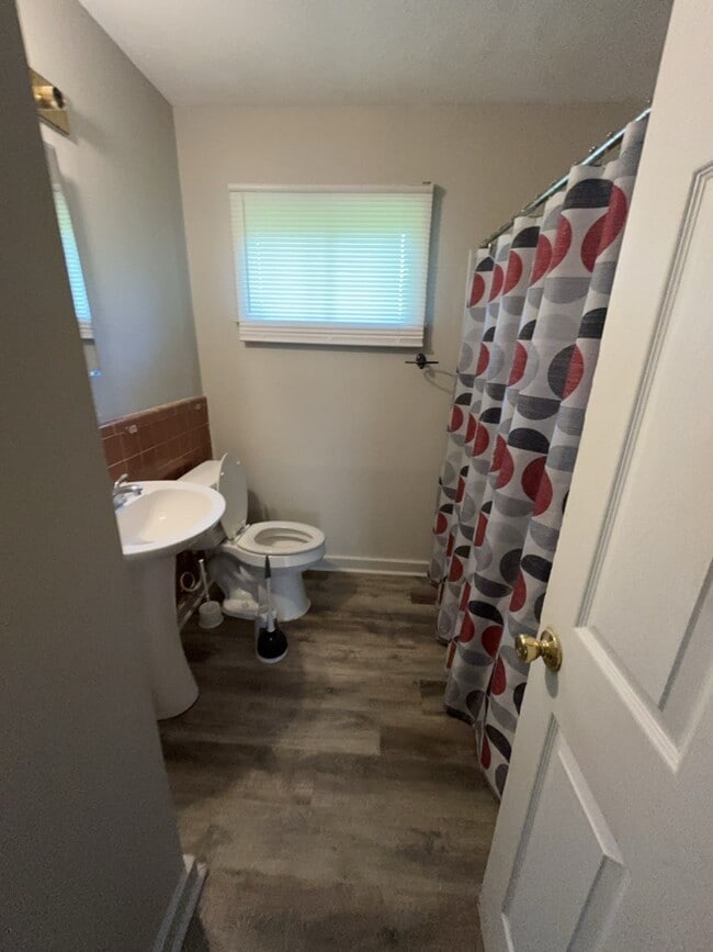 Building Photo - 5558 Queen Mary Ln