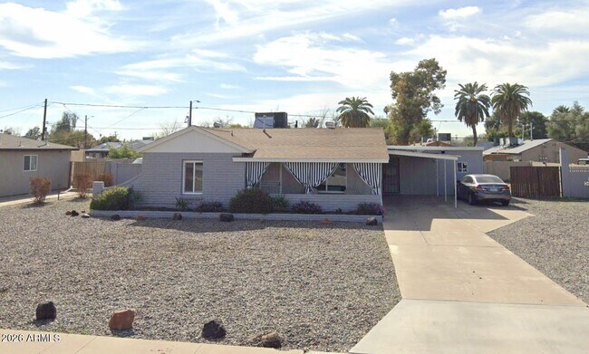 Building Photo - 1711 W Montecito Ave