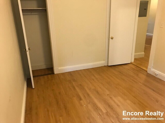 Building Photo - 1810 Commonwealth Ave