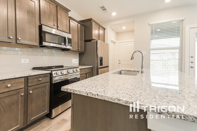 Building Photo - 2524 Dulaney Dr