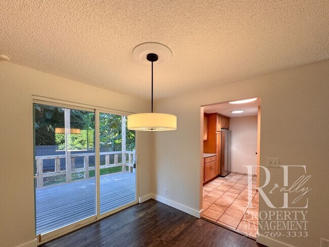 Building Photo - 8240 NE Seawind Ave