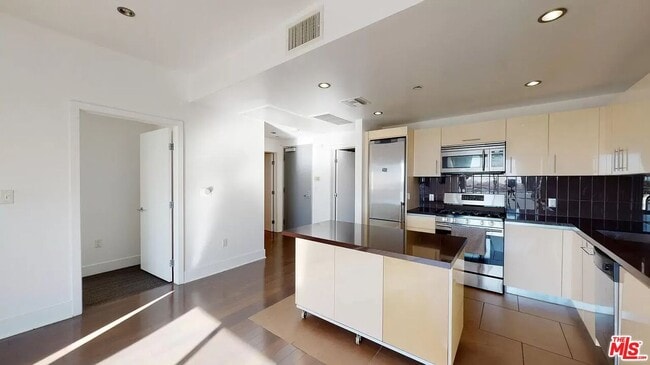 Building Photo - 1700 Sawtelle Blvd