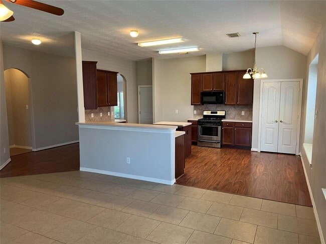 Building Photo - 38210 E Sulphur Creek Dr