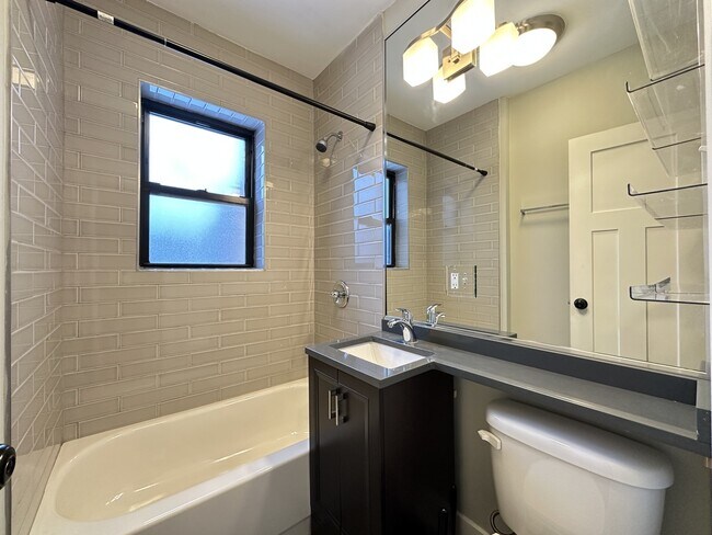 Building Photo - 2917 N Mildred Ave