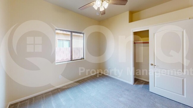 Building Photo - 11886 W Fontenelle Dr