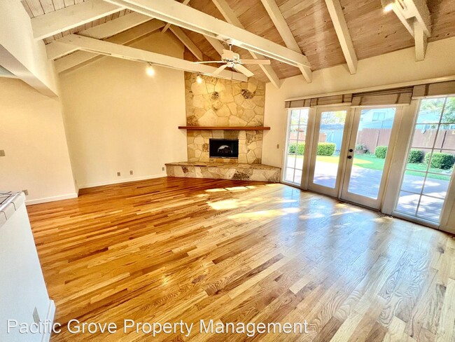 Building Photo - 3 br, 2.5 bath House - 165 Pacific Avenue