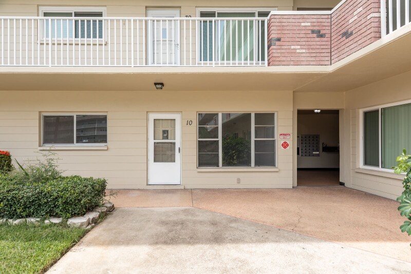 Building Photo - 2262 Swedish Dr