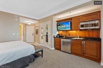 Building Photo - 145 E Harmon Ave