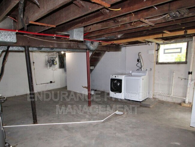Building Photo - 22 Glen Este Pl