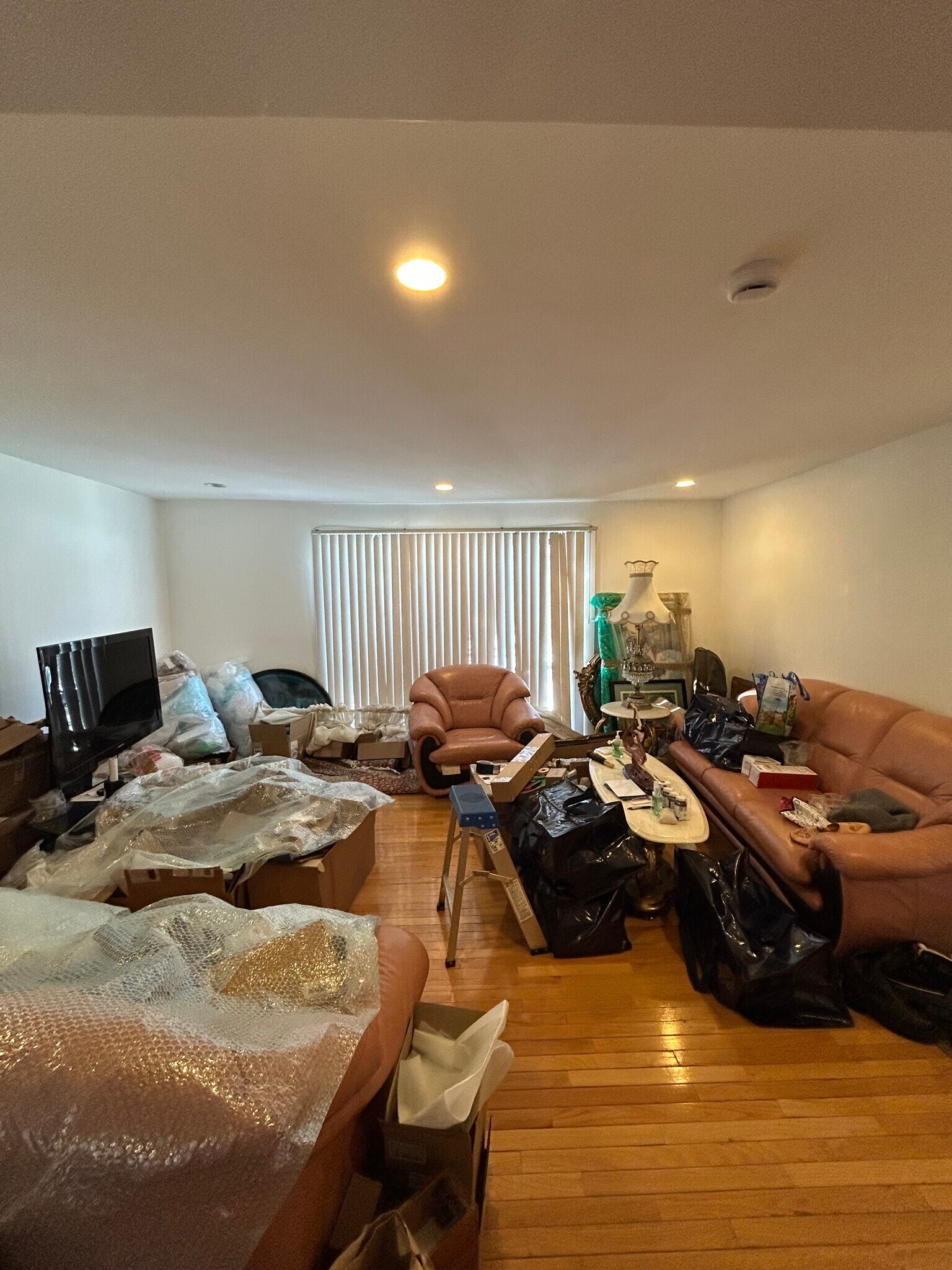 Building Photo - 22 Broadlawn Park