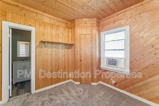 Building Photo - 108 Cliff Dr
