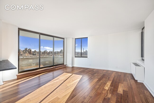 Building Photo - 140 Charles St