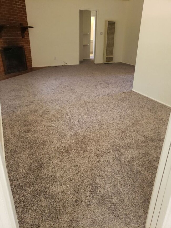 Building Photo - Cul de Sac living on large lot in El Cerrito Heights