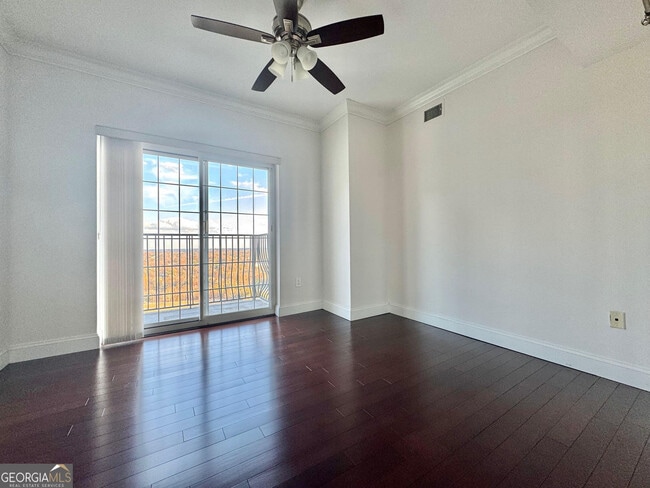 Building Photo - 195 14th St NE