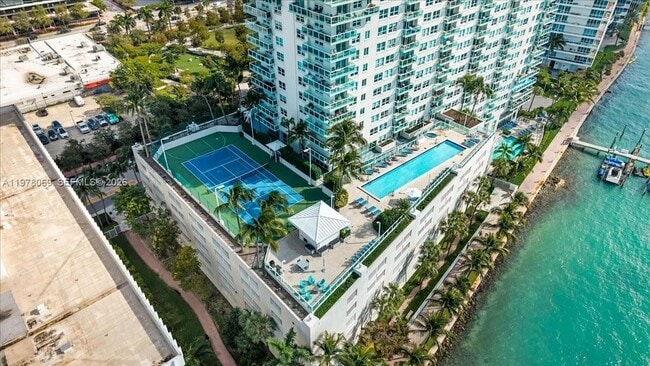 Building Photo - 650 West Ave