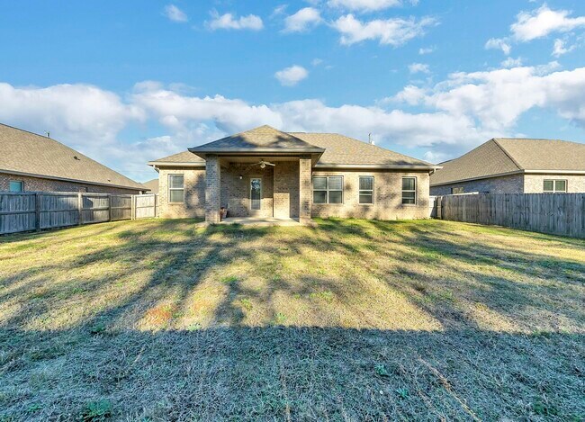 Building Photo - 3589 Autumn Woods Dr