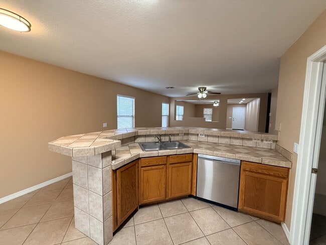 Building Photo - 15687 W Acapulco Ln