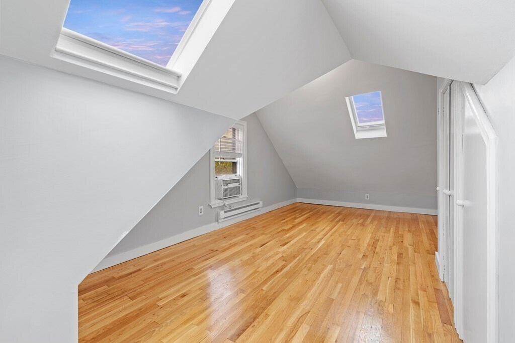 Building Photo - 80 Irving St