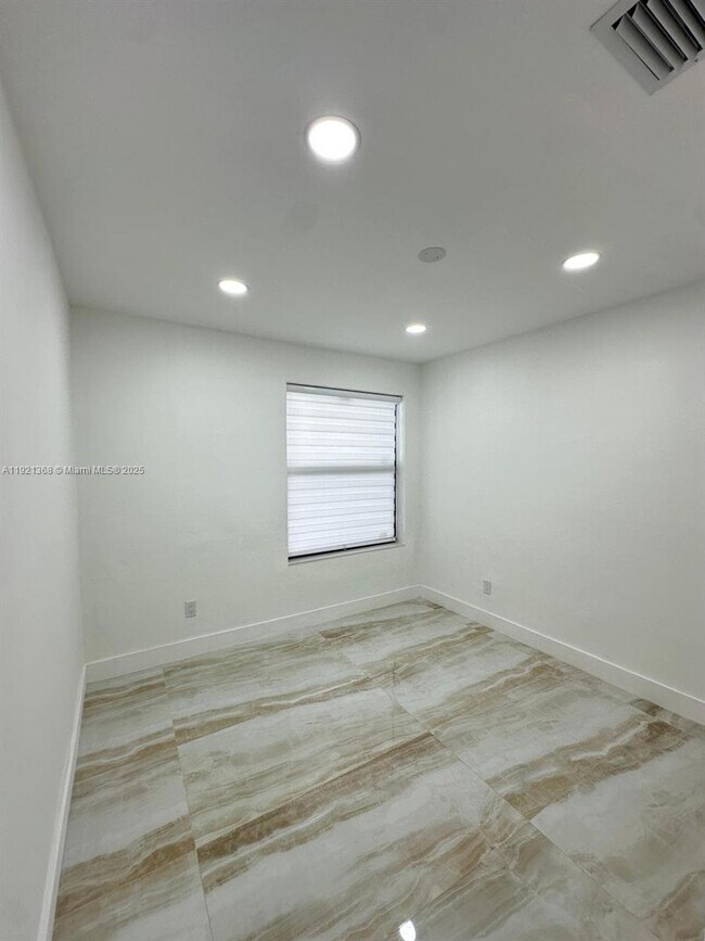 Building Photo - 19823 SW 119th Ct