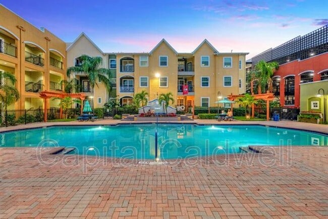 Building Photo - 2010 E Palm Ave