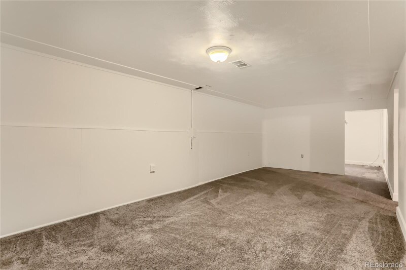 Building Photo - 6470 Olive St